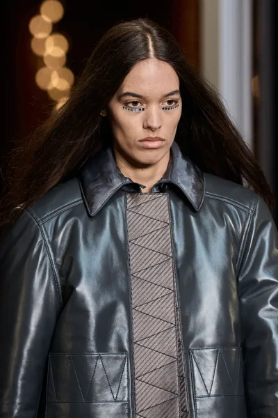 Look 63